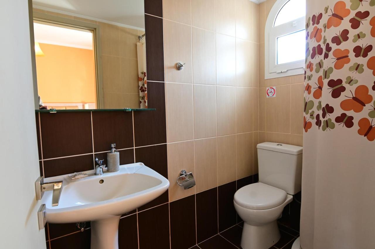 Nadia'S Studios & Apartments In Argasi, Sea-View Екстериор снимка