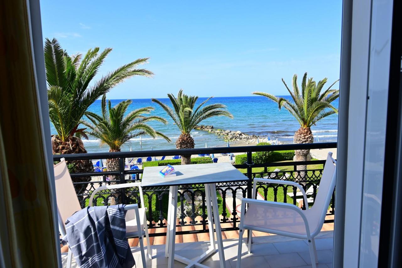 Nadia'S Studios & Apartments In Argasi, Sea-View Екстериор снимка